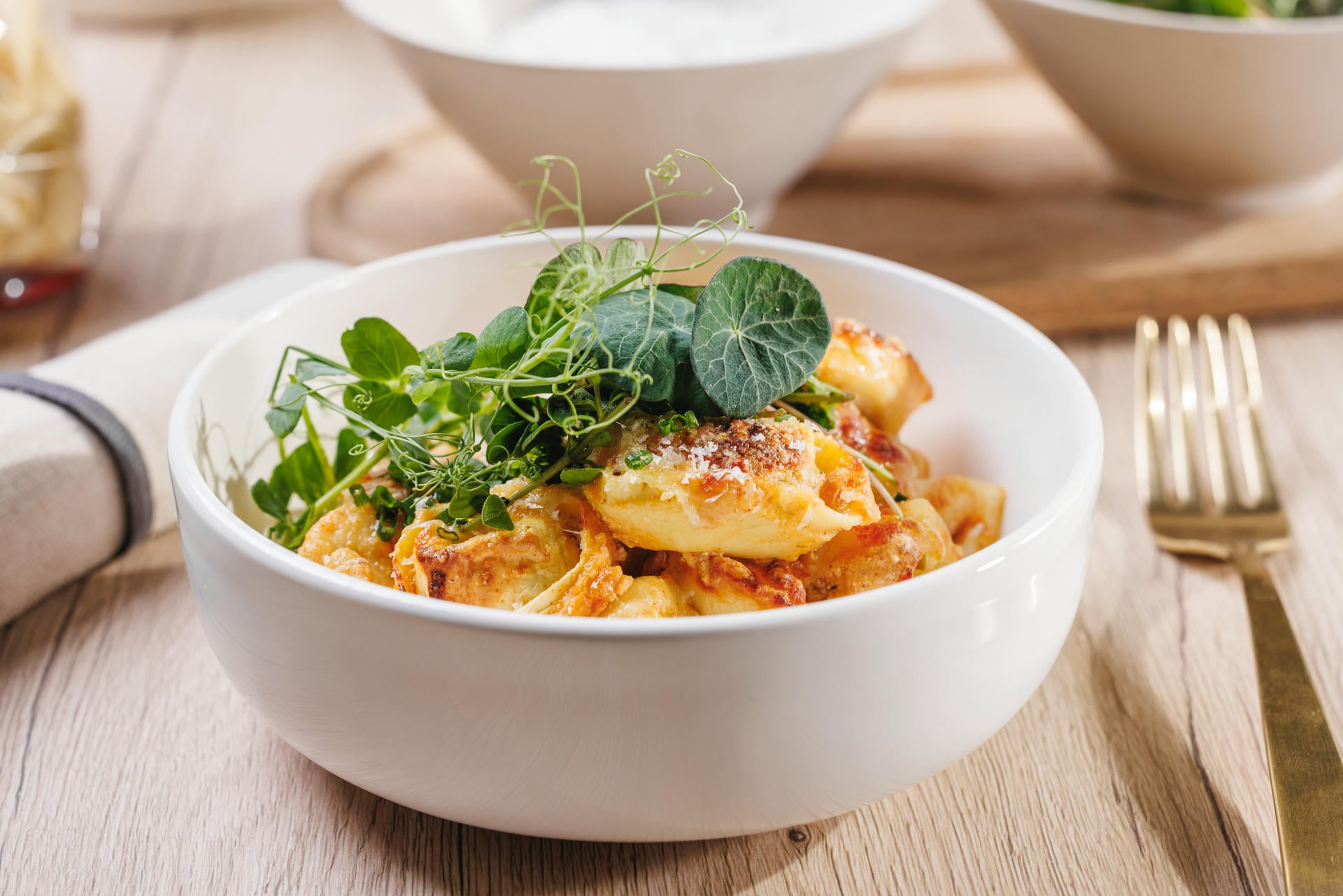 Tortelloni punjeni puretinom u kremastom umaku od ricotta sira